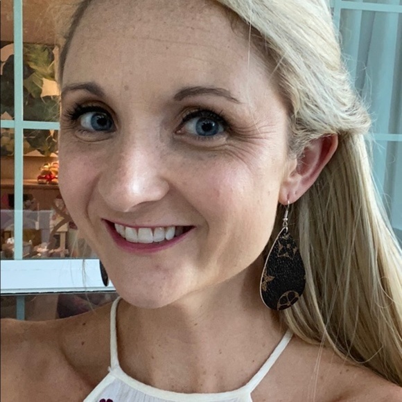 Brown Designer Look Earrings NWT PU Leather - Picture 3 of 6